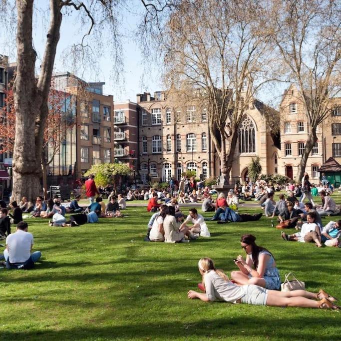 3 Bed Luxury Penthouse Hoxton Square With Terrace