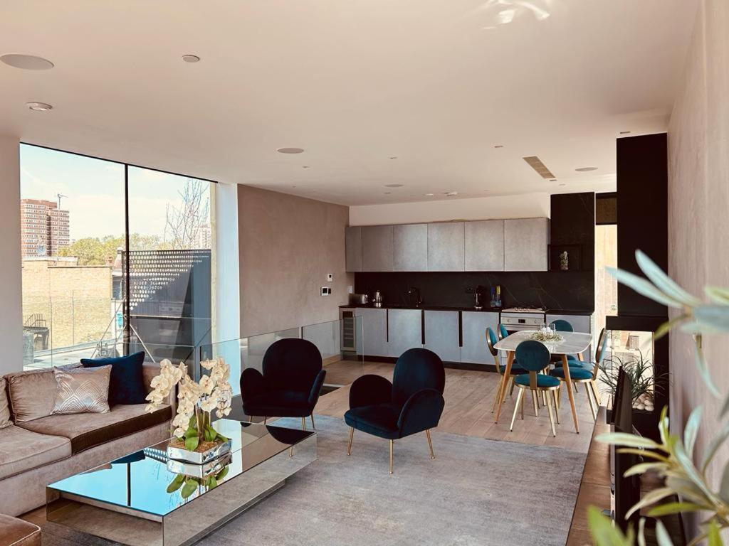 3 Bed Luxury Penthouse Hoxton Square With Terrace Apartment