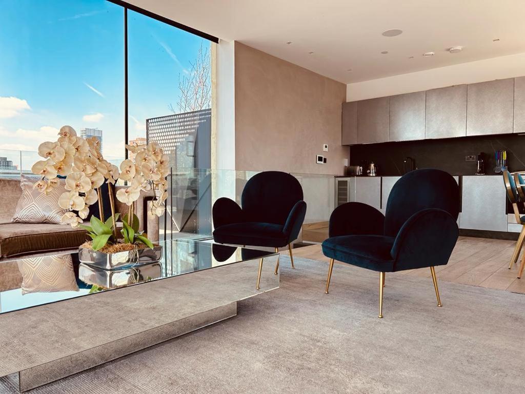 3 Bed Luxury Penthouse Hoxton Square With Terrace * London